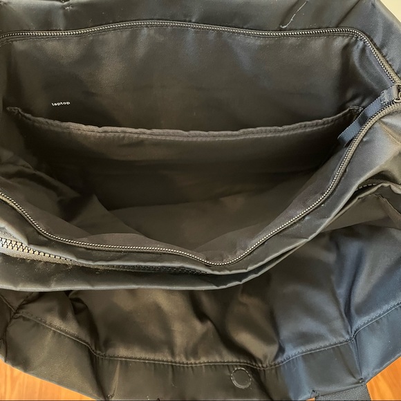 Lululemon Double Up Tote - Black - Picture 13 of 16